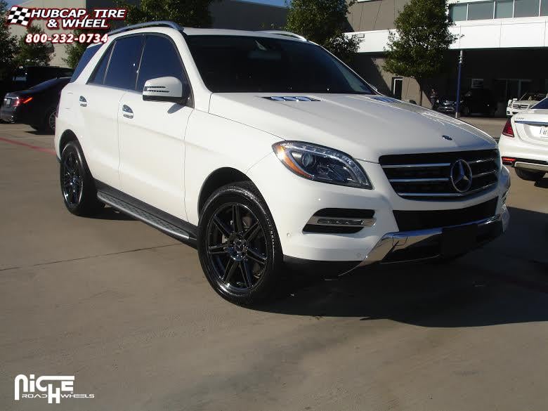 vehicle gallery/mercedes benz ml350 niche lucerne m141  Black Chrome wheels and rims